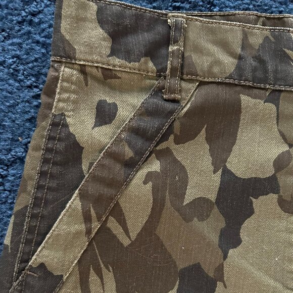 Canvas CAMO canvas skirt - Joe Fresh - Size 20W - Picture 5 of 6